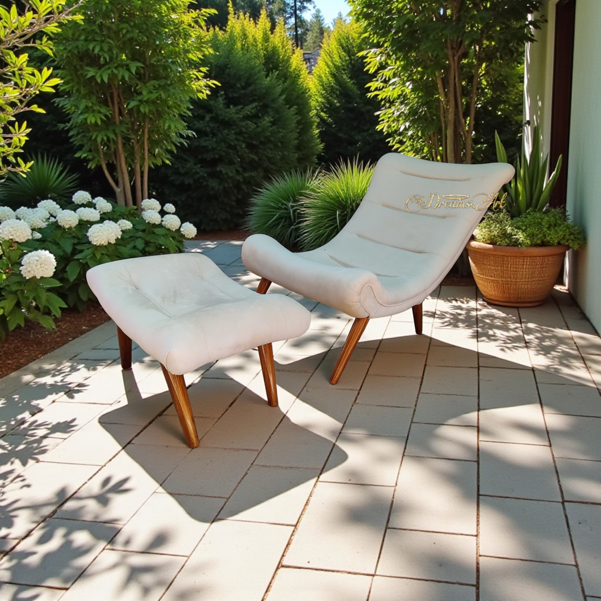 Ivoria Luxe Serenity Lounge Chair with Ottoman